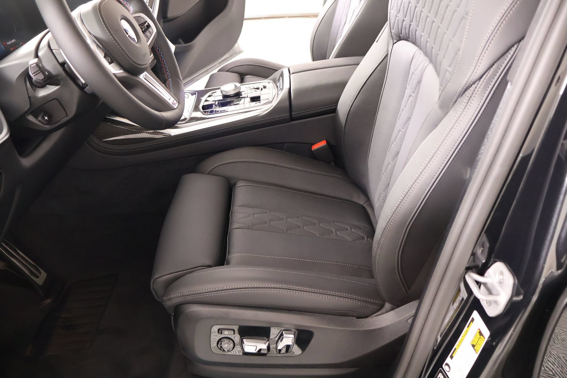 New 2027 BMW X7 M60i AWD/4WD image 11