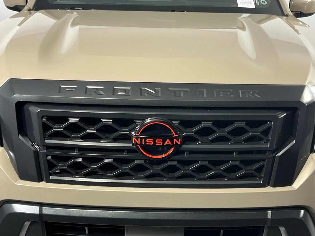 Used 2024 Nissan Frontier PRO-4X w/ Off-Road Protection Package image 12