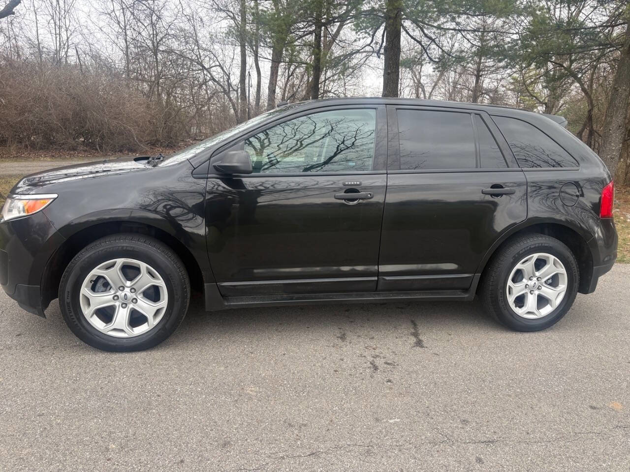 Used 2013 Ford Edge SE image 4