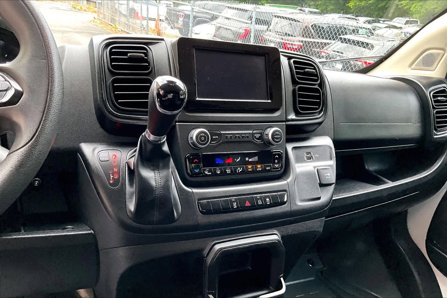 Used 2023 RAM ProMaster 3500 w/ Driver Convenience Group FWD image 16