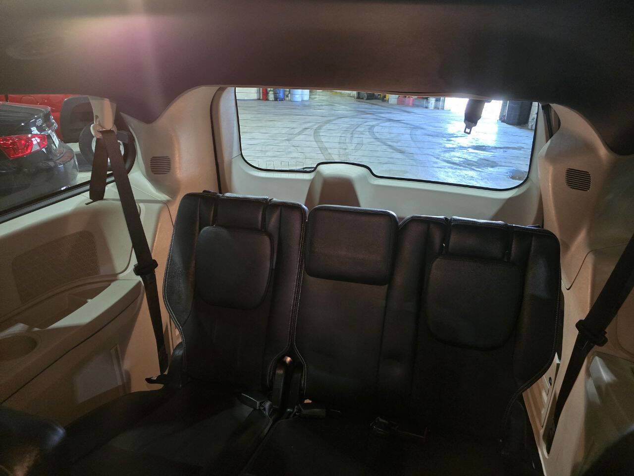 Used 2019 Dodge Grand Caravan SXT image 29