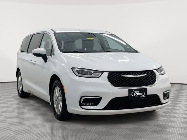 Used 2024 Chrysler Pacifica Touring-L