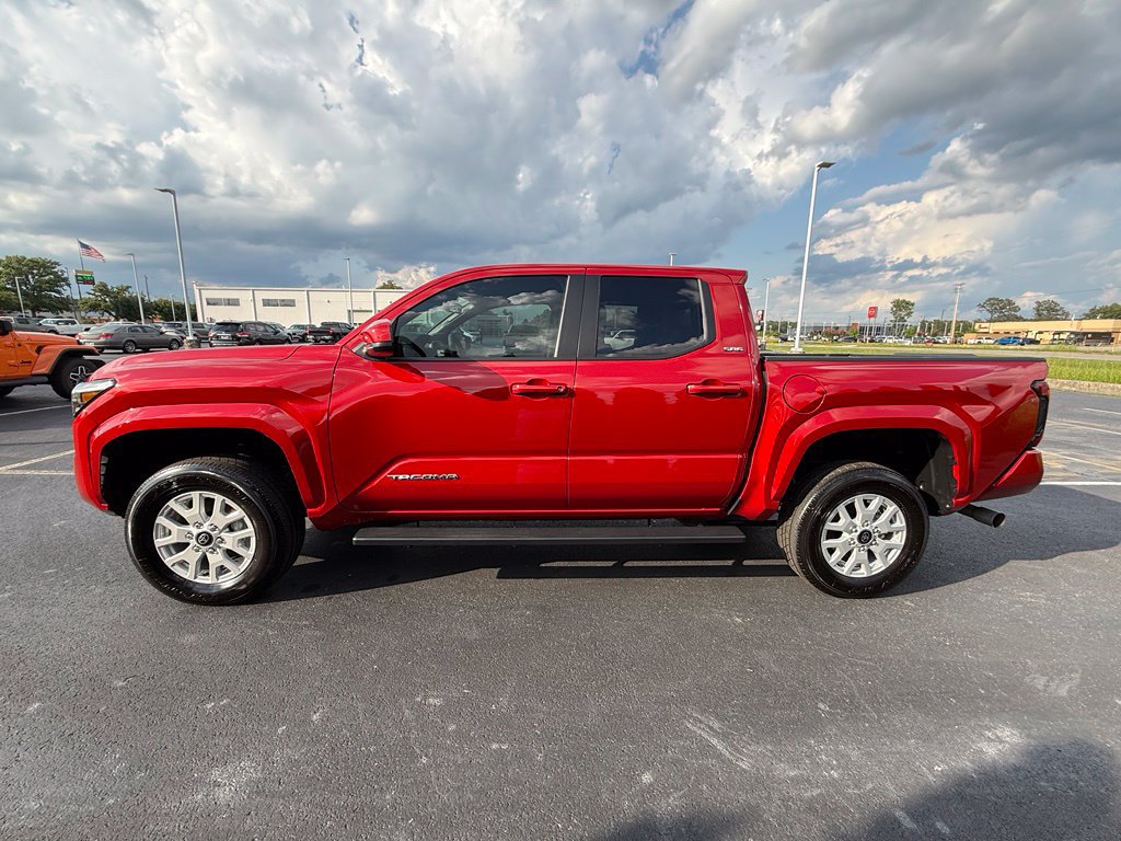 Certified 2025 Toyota Tacoma SR5 w/ SR5 Upgrade Package AWD/4WD image 5