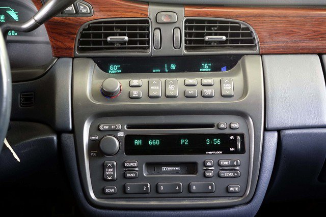 Used 2001 Cadillac De Ville Limousine FWD image 10