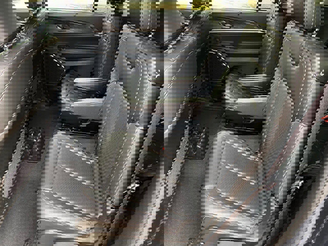 Used 2023 Jeep Grand Cherokee L Limited w/ Luxury Tech Group II image 14