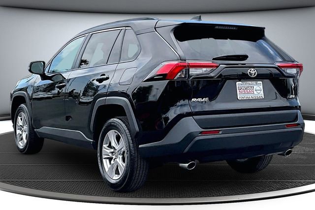 Used 2023 Toyota RAV4 XLE FWD image 4