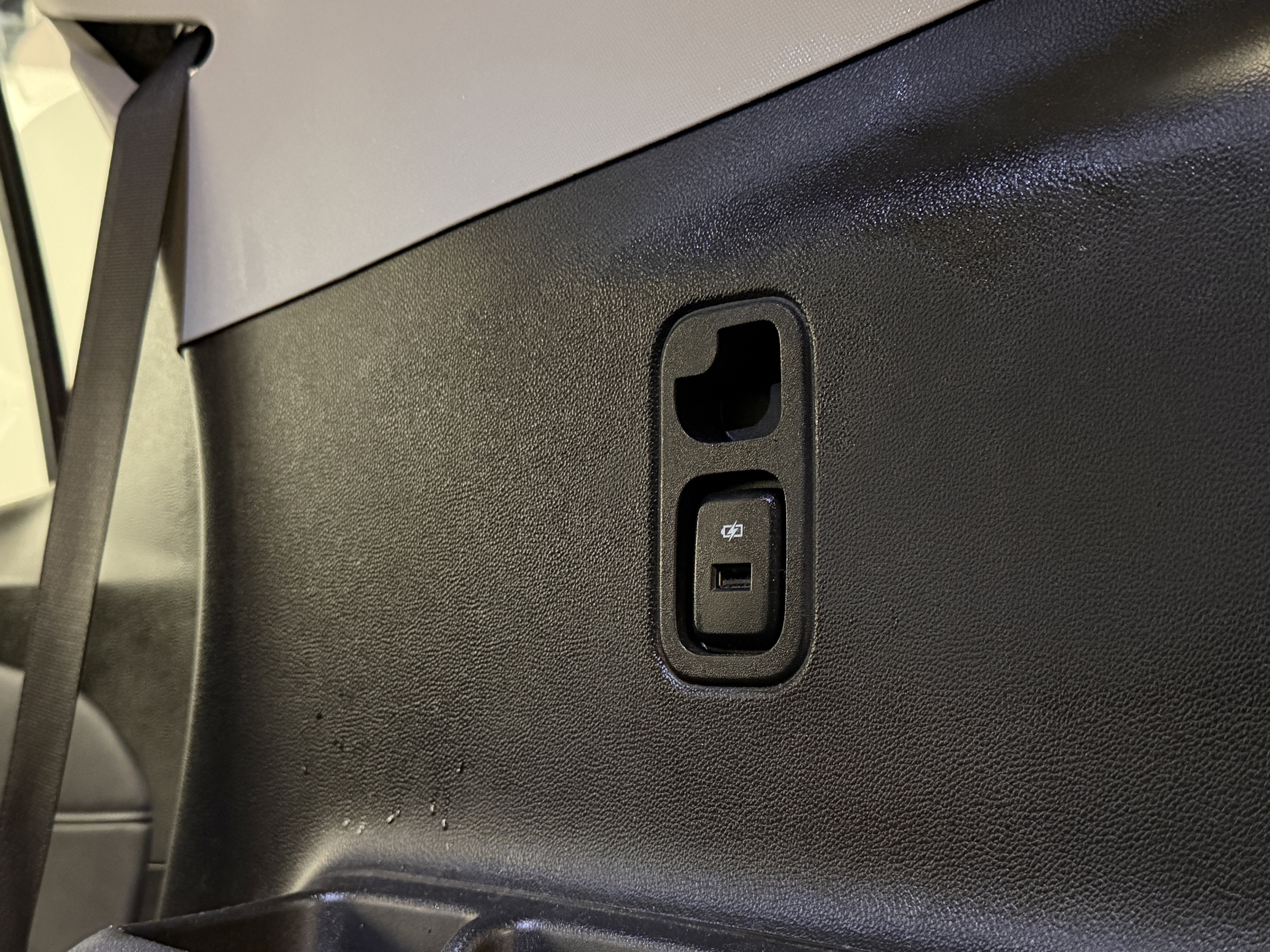 Used 2019 Chevrolet Traverse LT image 28