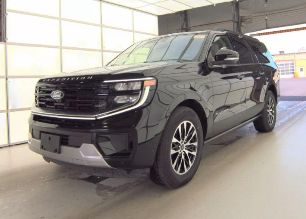 Used 2025 Ford Expedition Max Platinum AWD/4WD image 2