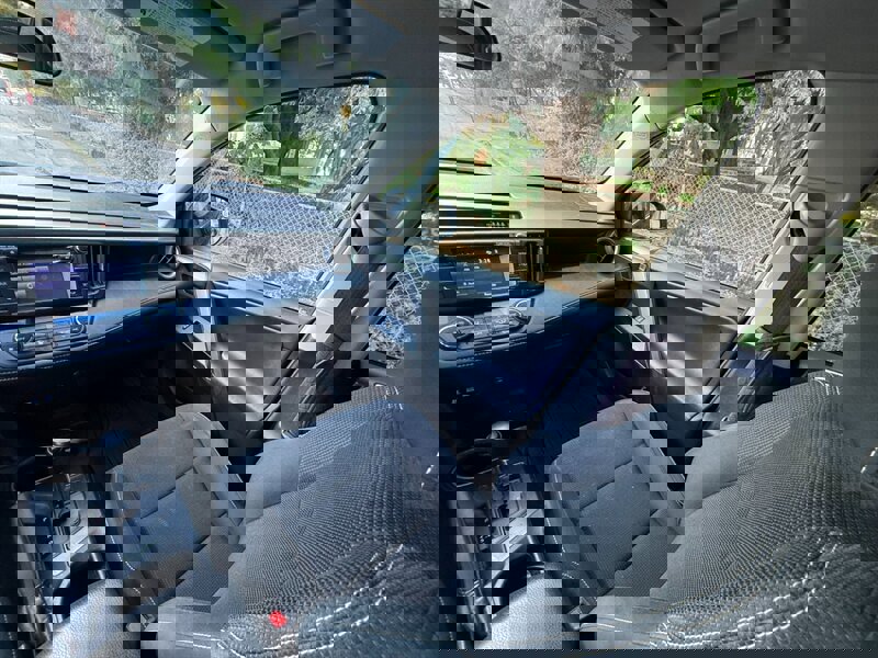 Used 2018 Toyota RAV4 LE image 17