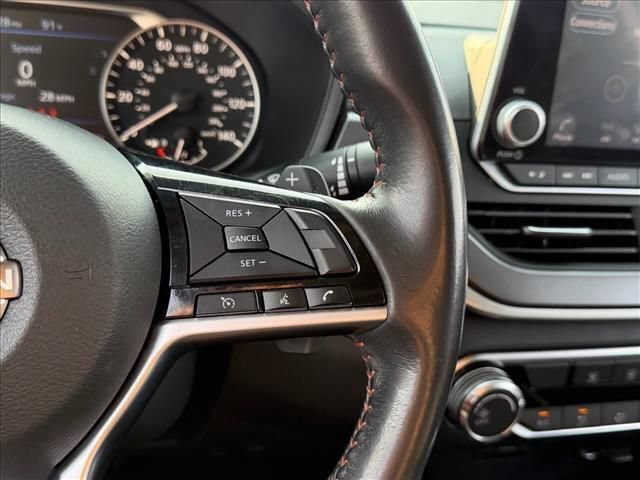 Used 2023 Nissan Altima 2.5 SR AWD/4WD image 18