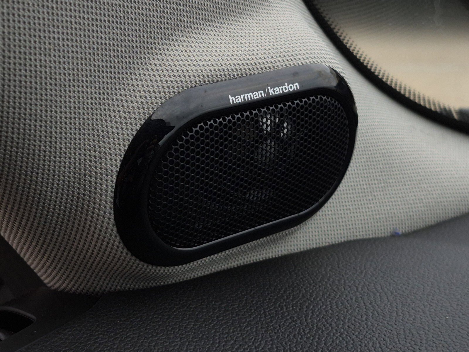 Used 2020 MINI Cooper S w/ Premium Package image 19