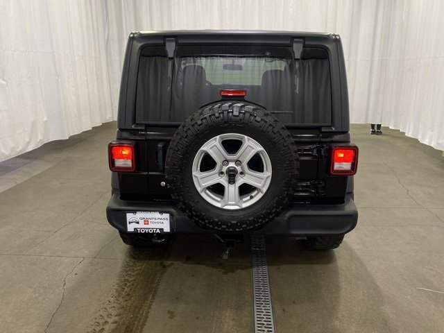 Used 2018 Jeep Wrangler Sport image 5