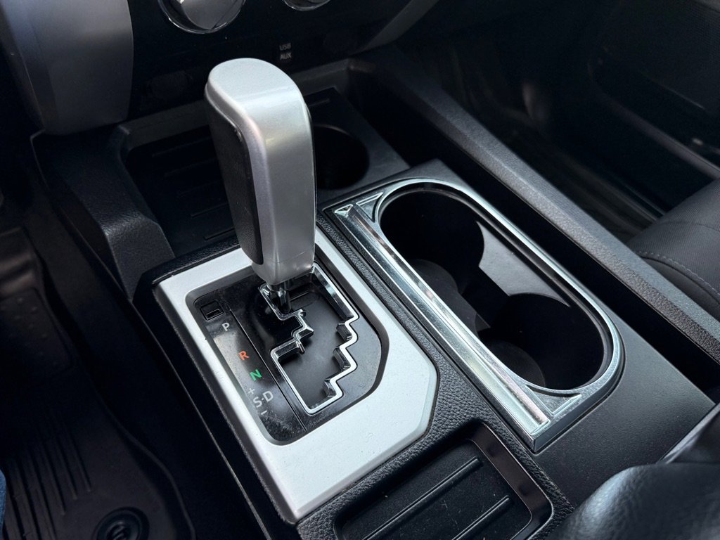 Used 2015 Toyota Tundra SR5 w/ SR5 Upgrade Package image 32