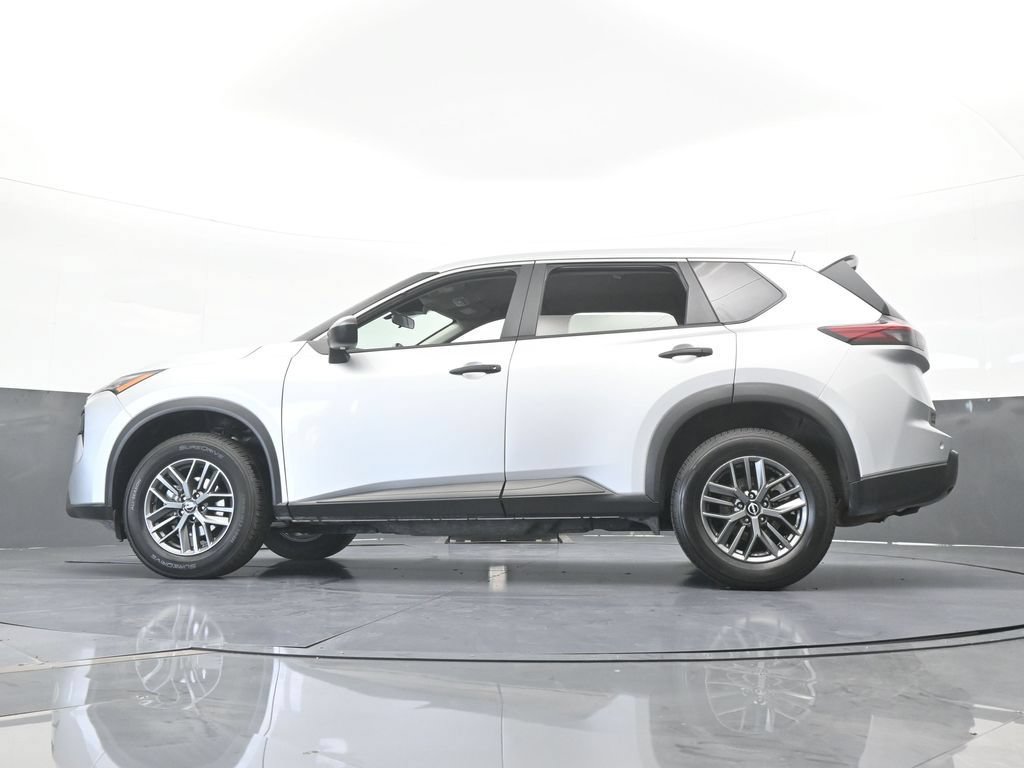 Used 2024 Nissan Rogue S FWD image 52