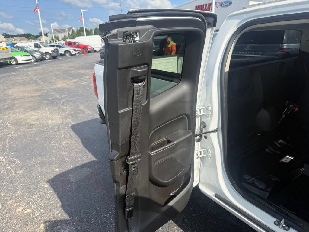 Used 2019 Chevrolet Colorado W/T RWD image 44