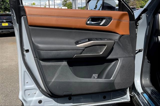 New 2025 Nissan Pathfinder Platinum image 22