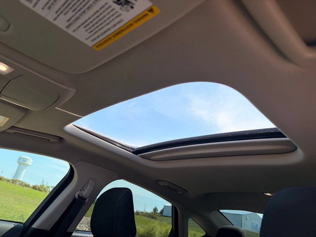 Used 2020 Ford Fusion SE FWD image 25