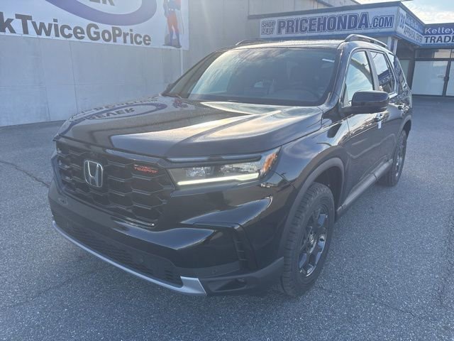 New 2025 Honda Pilot TrailSport image 1