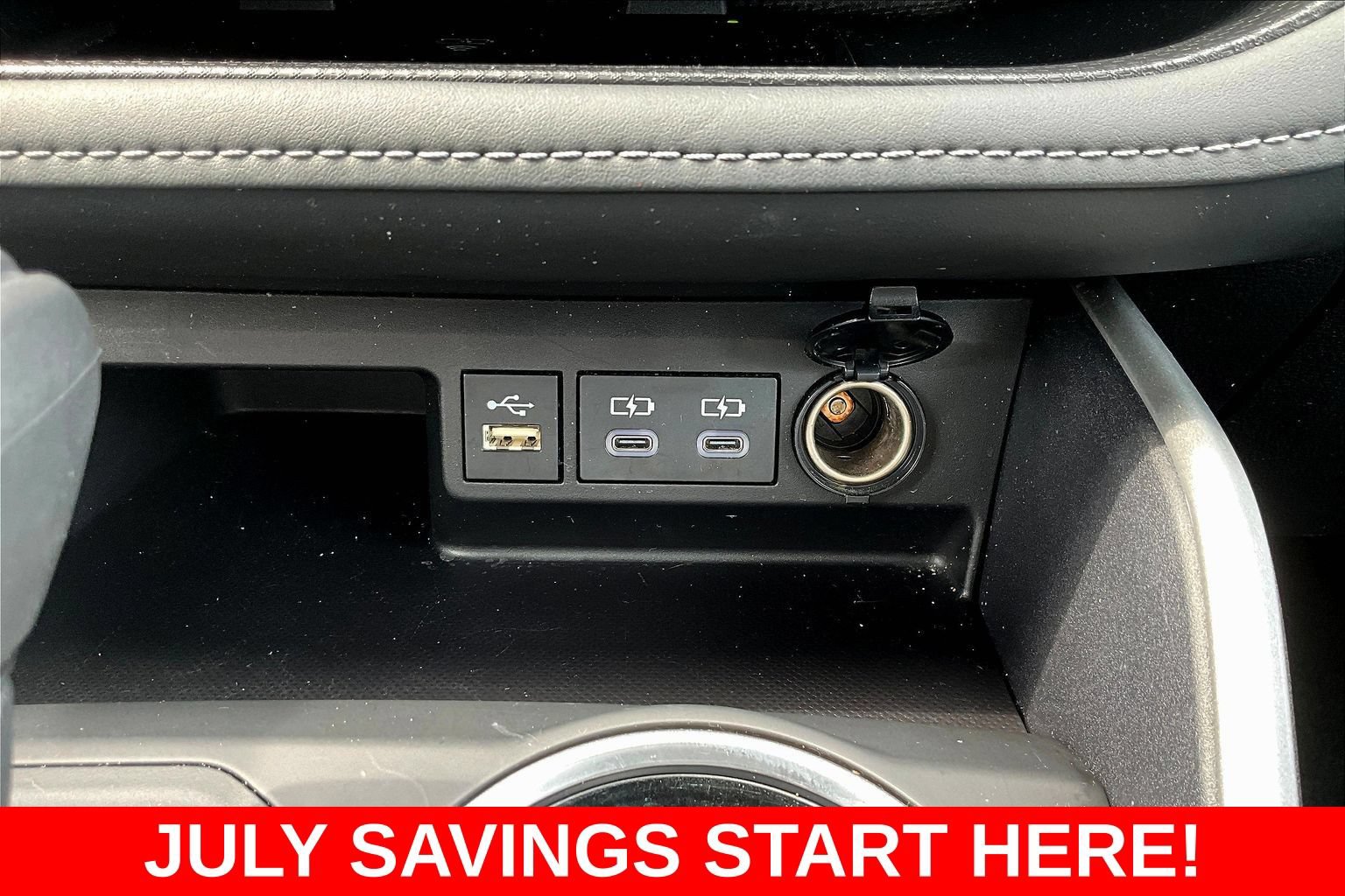 Used 2024 Toyota Highlander XLE AWD/4WD image 21
