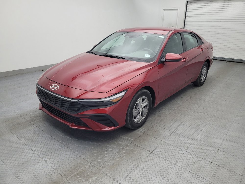 Used 2025 Hyundai Elantra SE FWD image 2