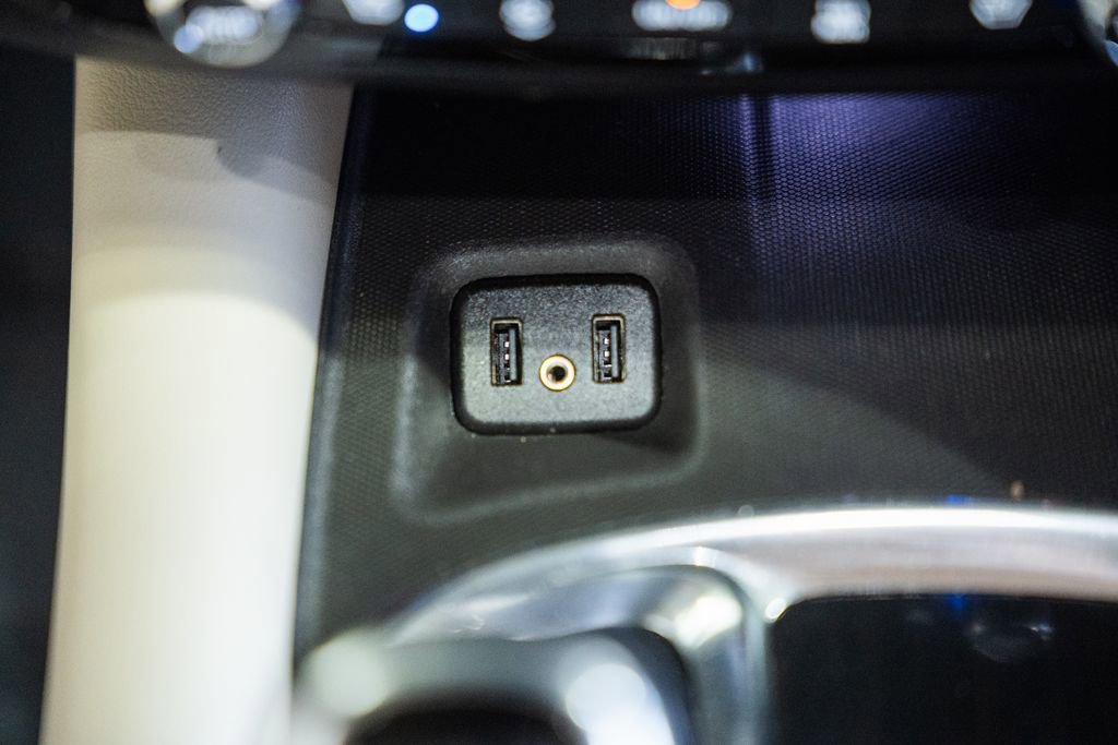 Used 2019 Buick Enclave Premium AWD/4WD image 26