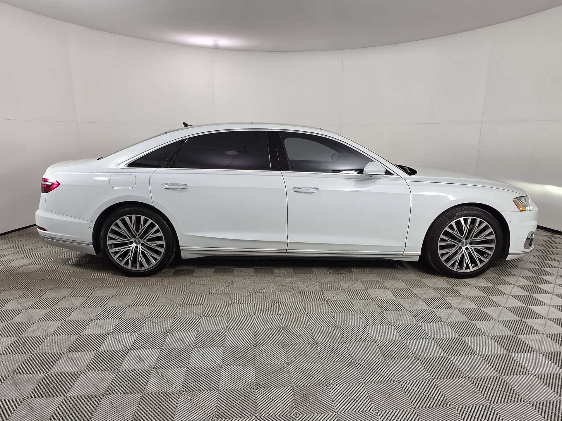 Used 2020 Audi A8 L 4.0T w/ Executive Package AWD/4WD image 8