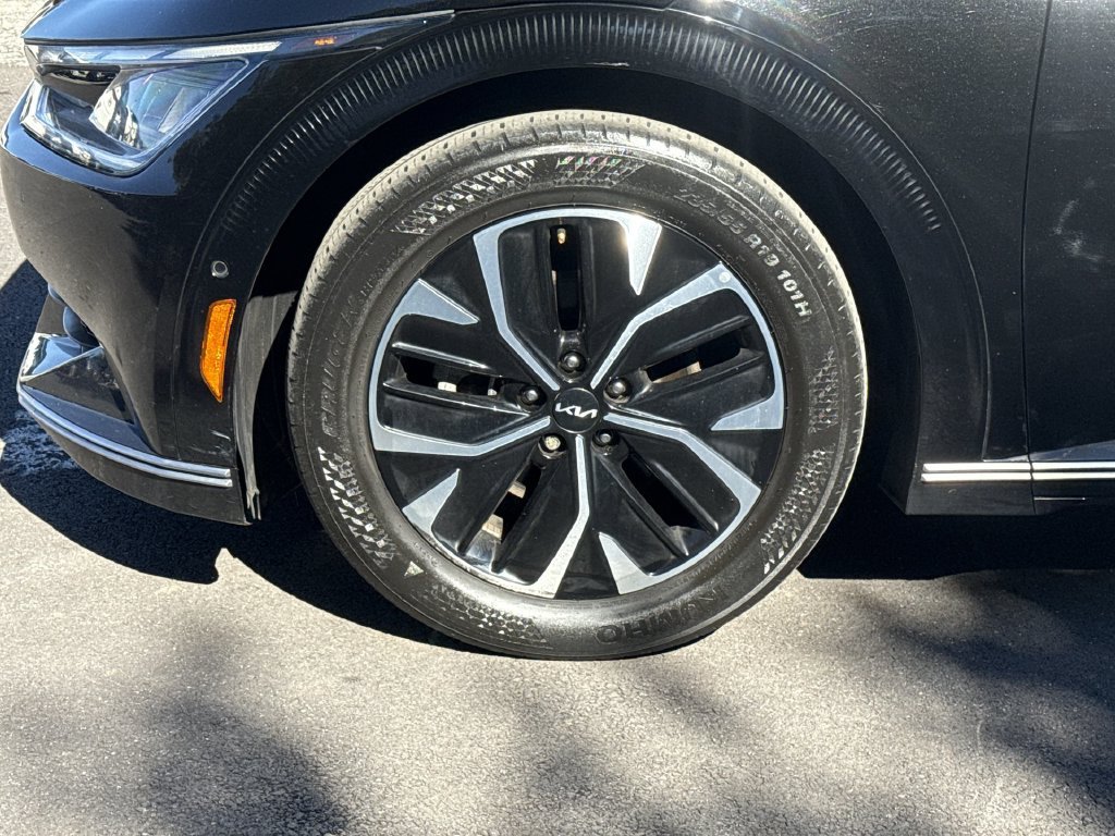 Used 2022 Kia EV6 Wind w/ Wind Technology Package AWD/4WD image 18