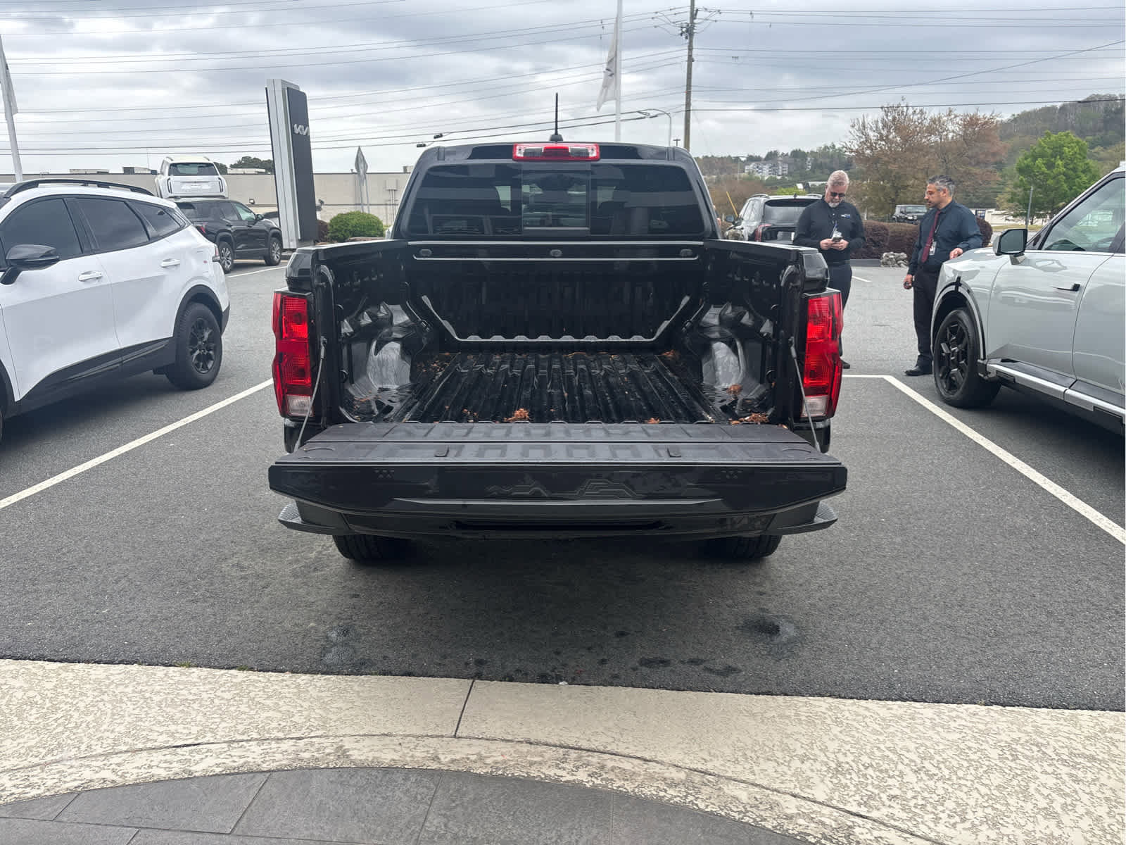 Used 2024 Chevrolet Colorado LT w/ LT Convenience Package image 16