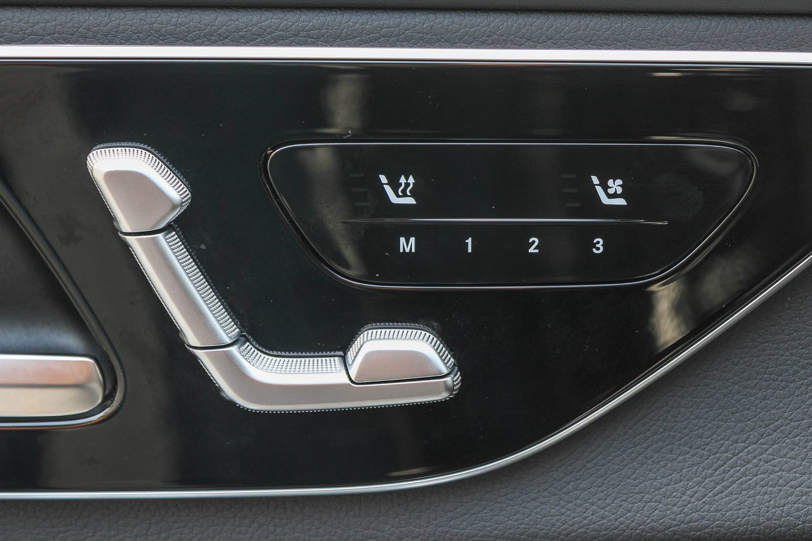 Certified 2026 Mercedes-Benz GLC 300 4MATIC image 21
