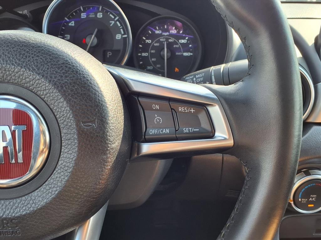 Used 2020 FIAT 124 Spider Classica w/ Technology Group image 16