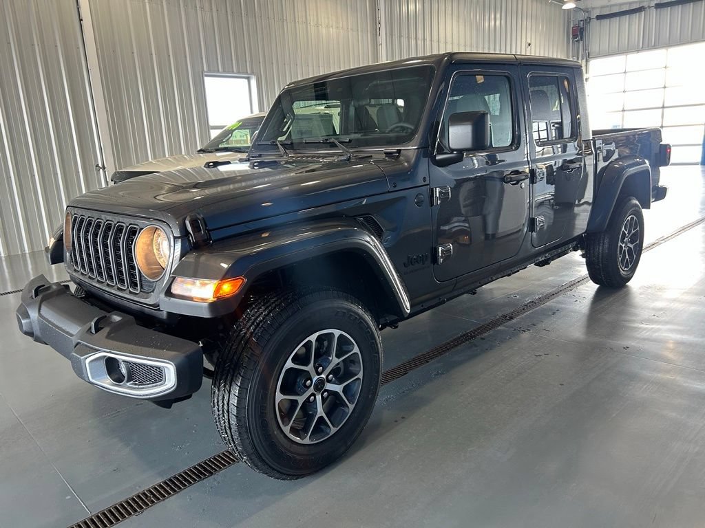 New 2025 Jeep Gladiator Sport AWD/4WD image 3