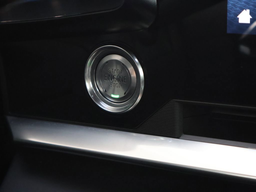 Used 2024 Chevrolet Corvette Stingray Preferred Cpe w/ Z51 Performance Package image 27