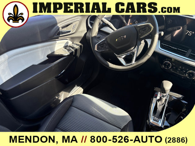New 2026 Chevrolet Trax LT w/ Driver Confidence Package FWD image 18