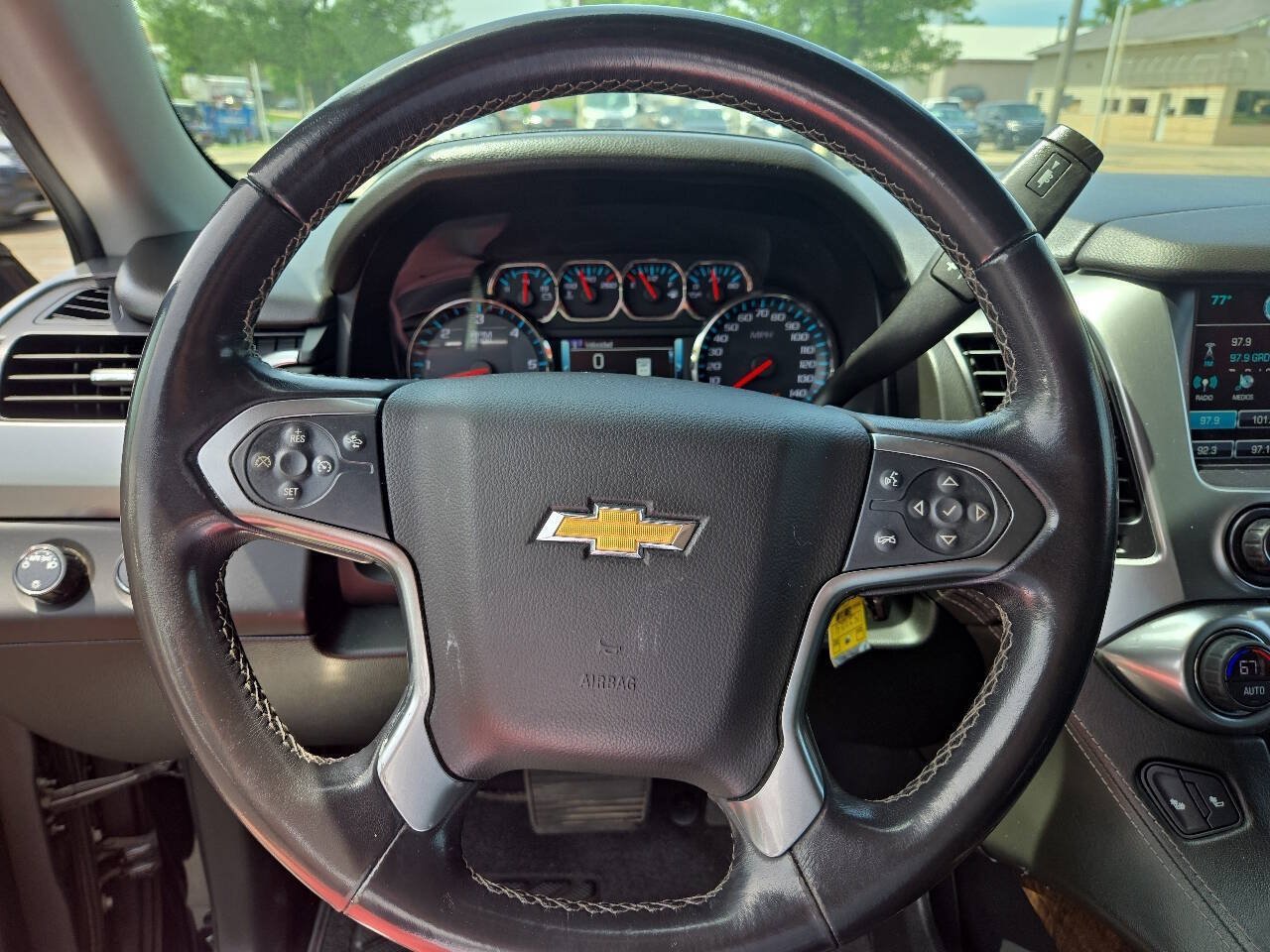 Used 2020 Chevrolet Suburban LT AWD/4WD image 17