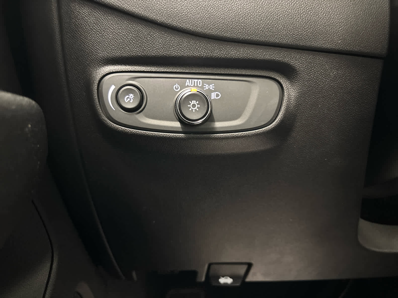 Used 2023 Chevrolet Equinox LT image 27