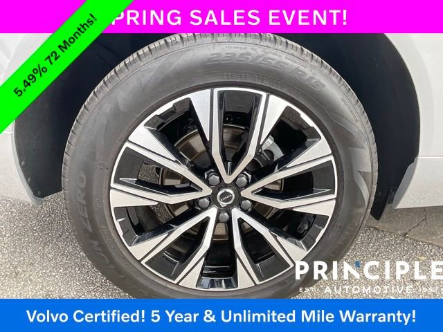 Certified 2025 Volvo XC60 B5 Core image 13