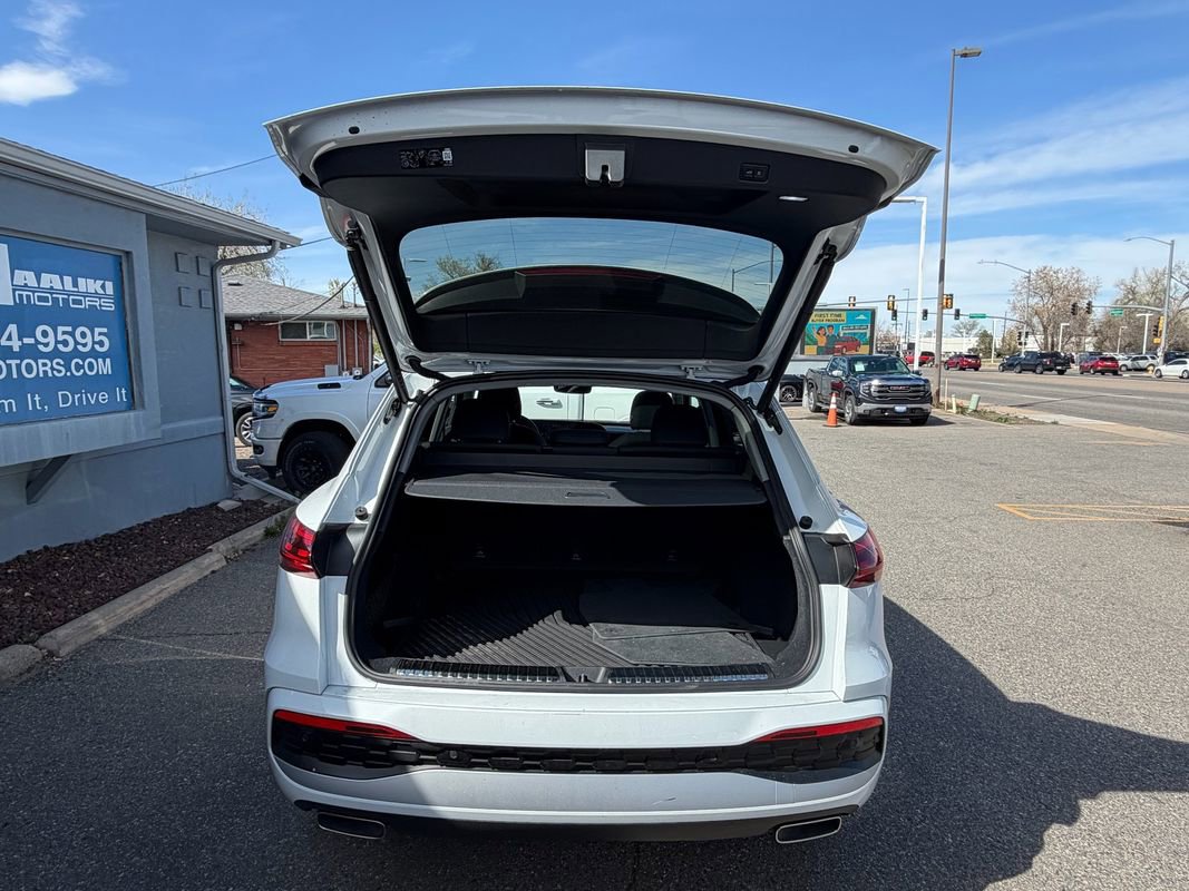 Used 2025 Audi Q5 Premium w/ Convenience Package AWD/4WD image 7