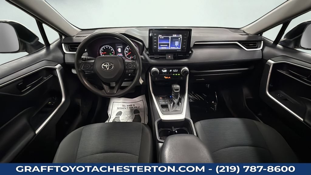 Used 2022 Toyota RAV4 LE AWD/4WD image 14