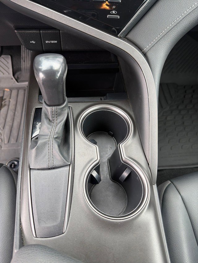 Used 2021 Toyota Camry SE image 23