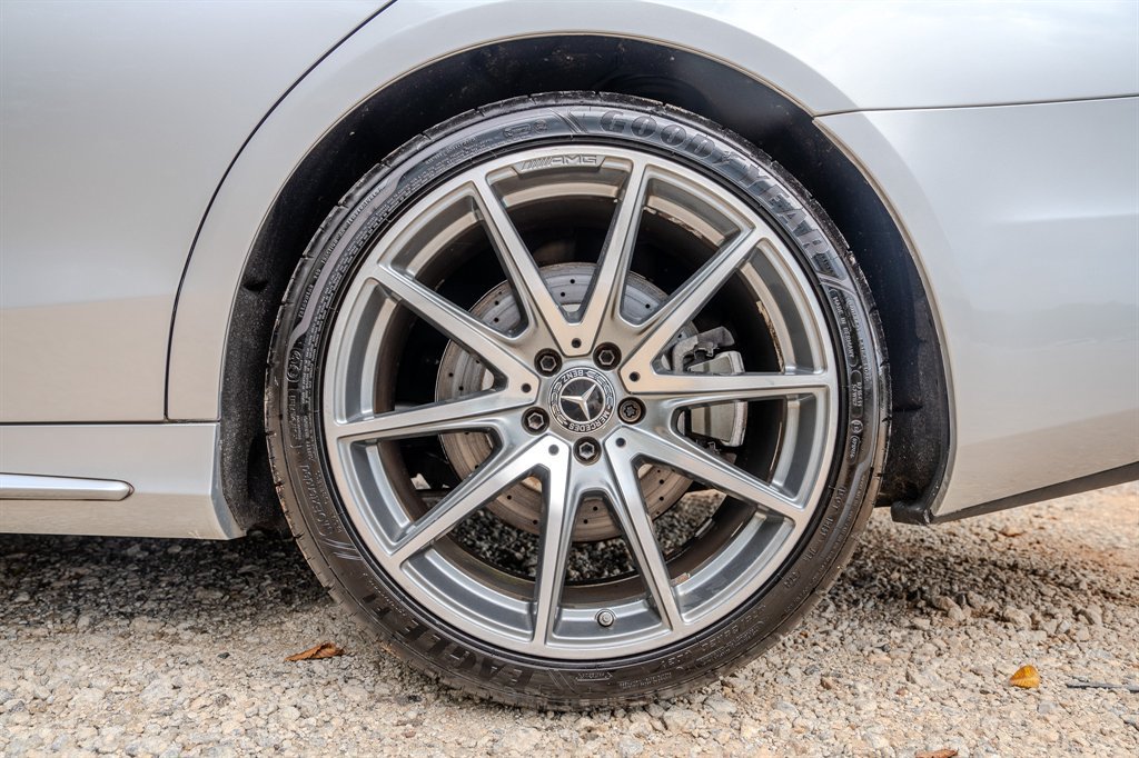 Used 2019 Mercedes-Benz S 560 Sedan w/ AMG Line Exterior image 13