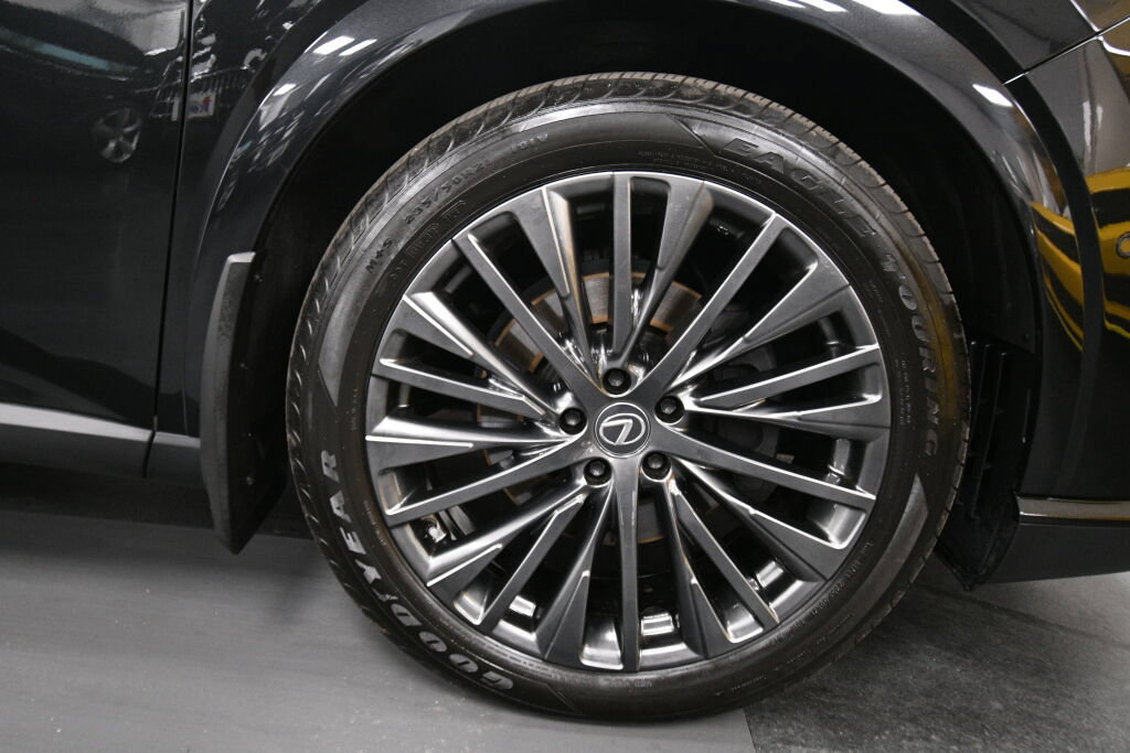 Used 2023 Lexus RX 350 AWD w/ Accessory Package image 32