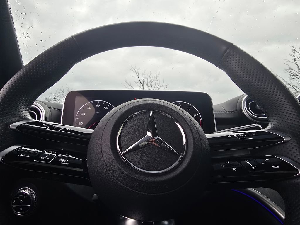 Used 2023 Mercedes-Benz C 300 4MATIC Sedan image 25