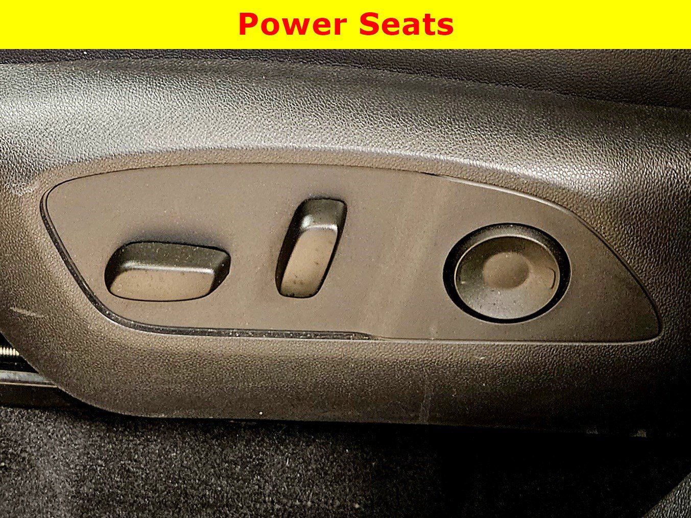 Used 2025 Chevrolet Traverse Z71 w/ Driver Confidence Package image 28