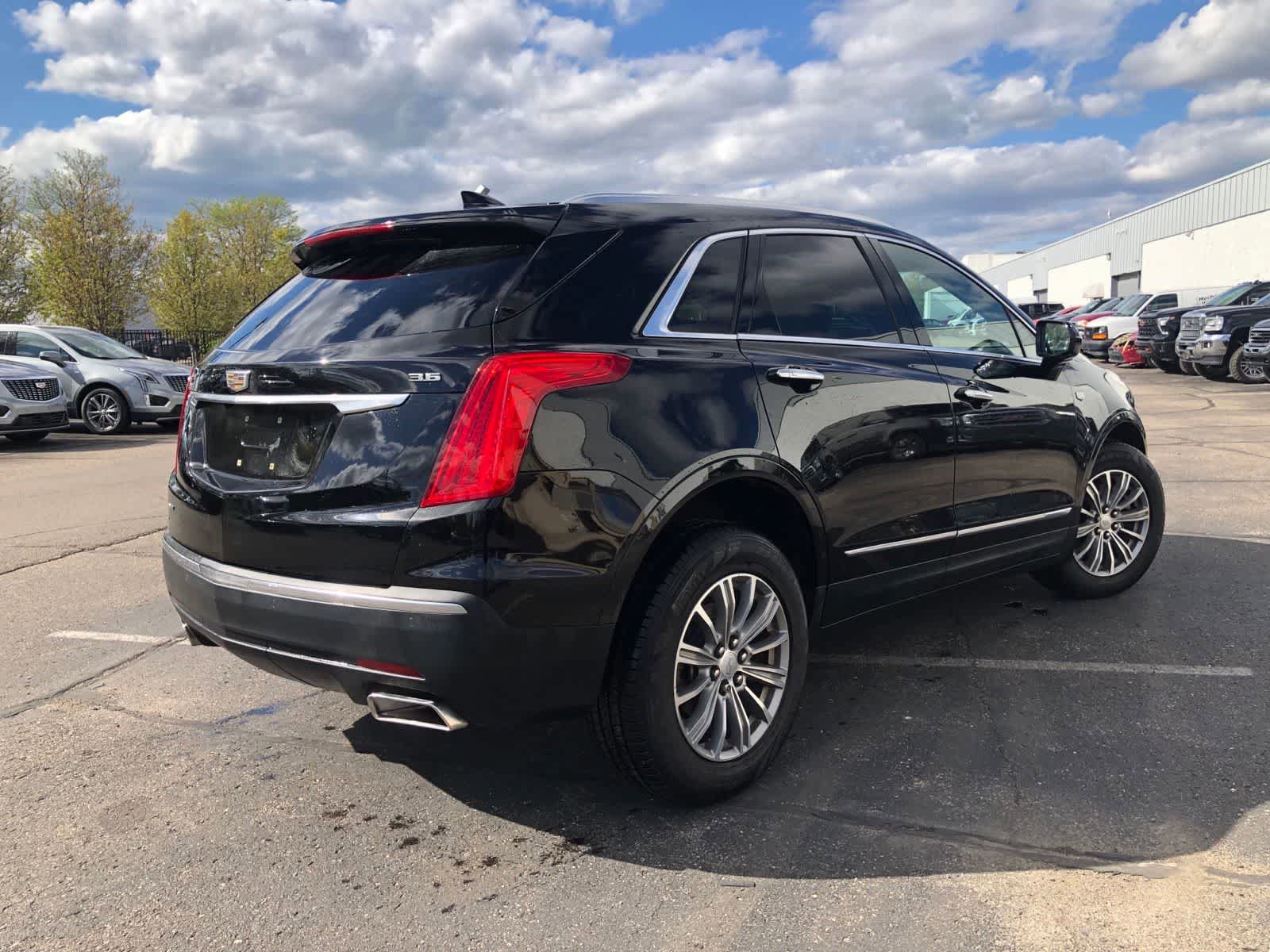 Used 2019 Cadillac XT5 Luxury AWD/4WD image 2