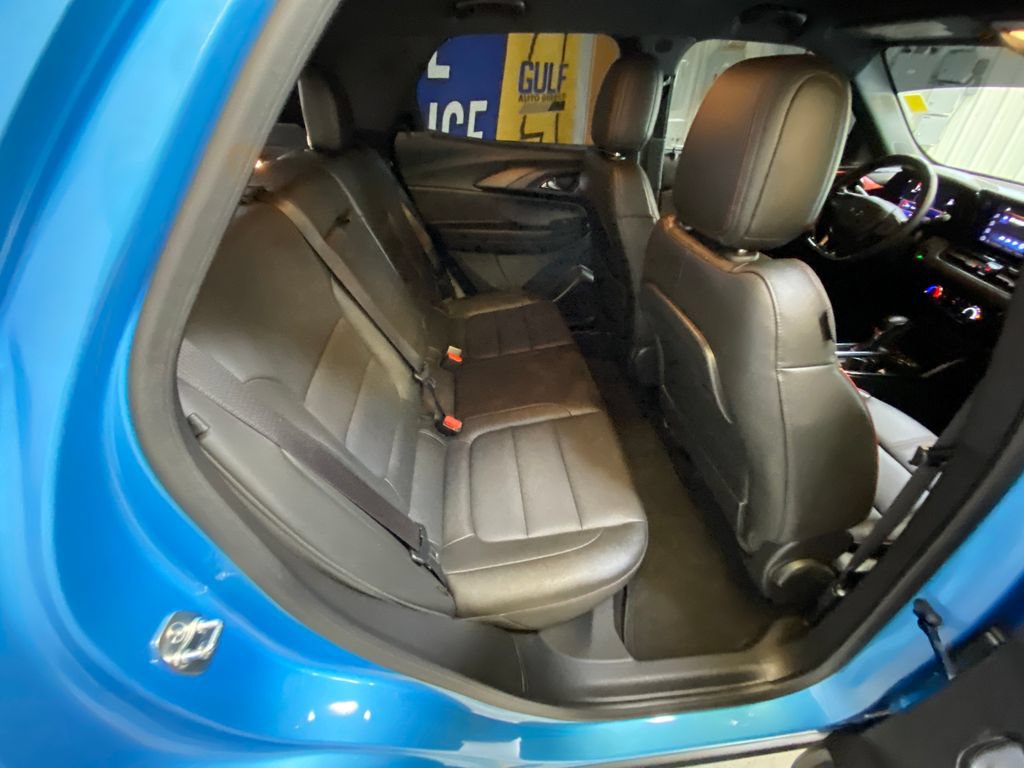 Used 2025 Chevrolet TrailBlazer RS w/ Driver Confidence Package FWD image 28