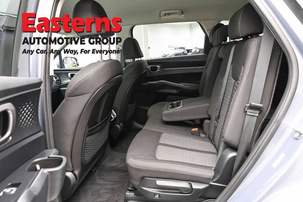 Used 2023 Kia Sorento LX AWD/4WD image 20