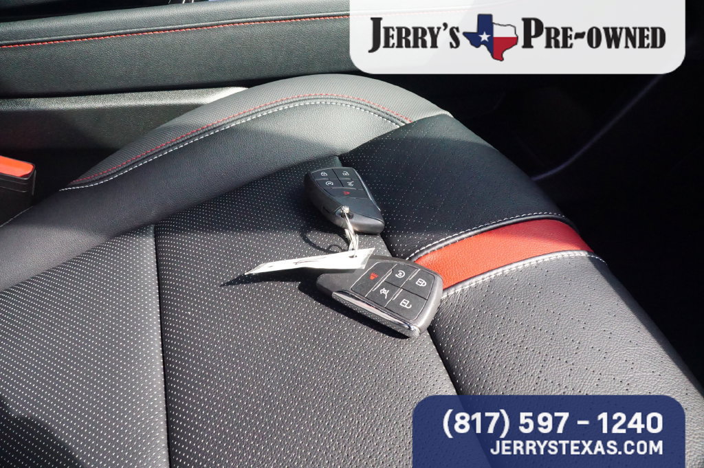 Used 2025 Chevrolet Traverse RS AWD/4WD image 27