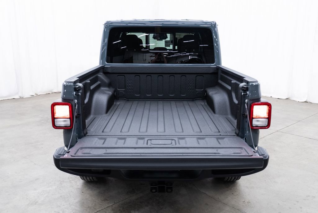 New 2026 Jeep Gladiator Sport AWD/4WD image 8