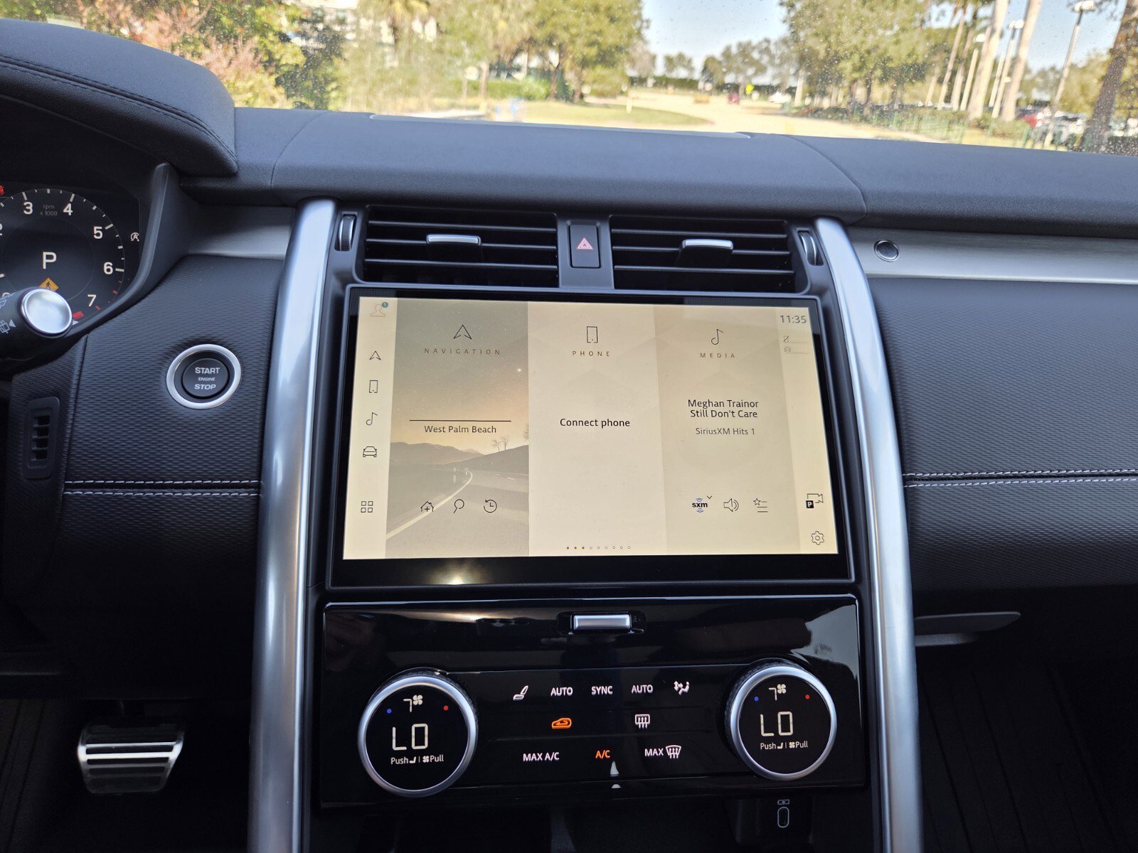 Used 2026 Land Rover Discovery Limited Edition image 13