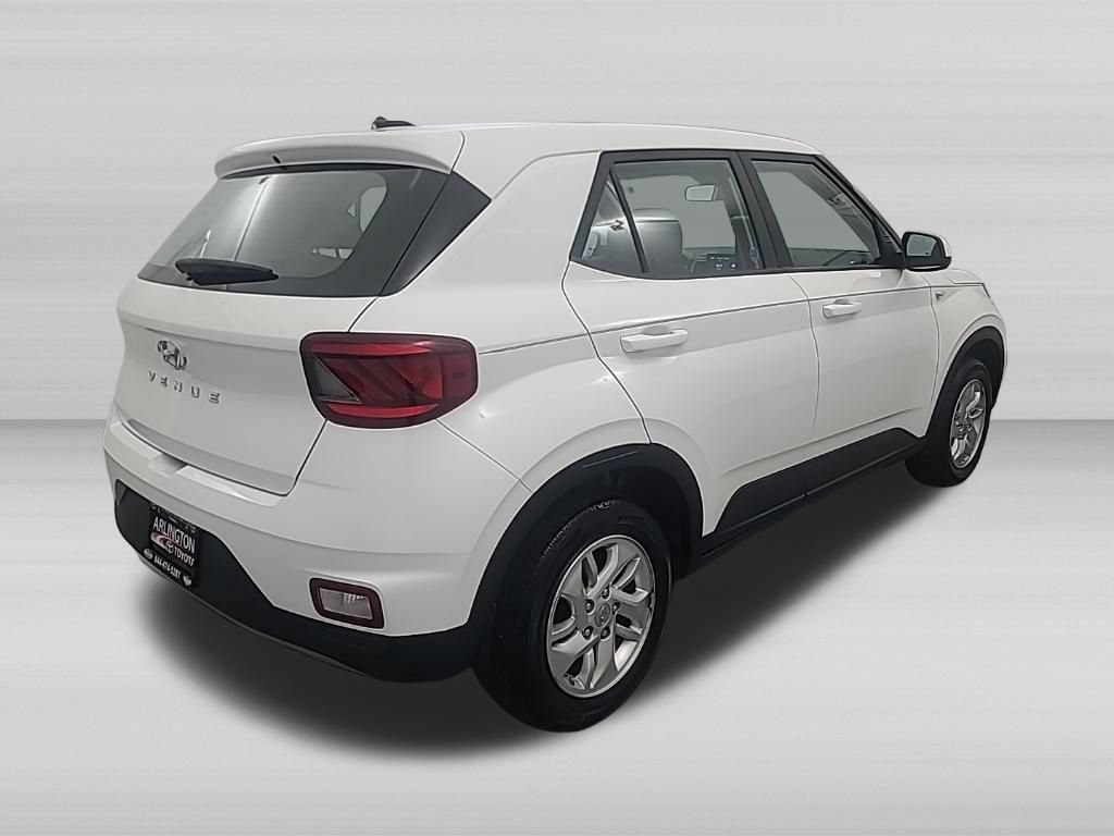 Used 2024 Hyundai Venue SE FWD image 4